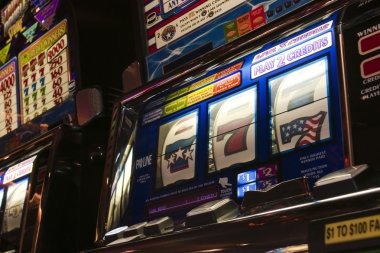 Live dealer Baccarat table on mpo slot with multi-camera view and real-time chat